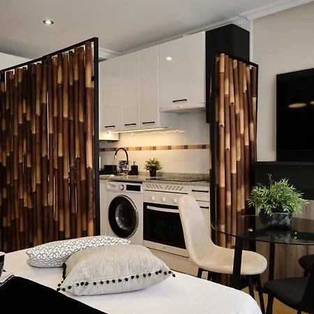 El Balconcillo - Elegante En El Centro - Grupo Querbes Apartman Gijón